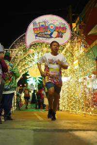 BIB: 50403
                            <button type="button" onclick="openModal(21832115)" class="btn btn-primary btn-sm float-right btn-popup" data-toggle="modal" data-target=".modal-high-quality">
                        <i class="fas fa-shopping-cart"></i> Add to Cart
                    </button>
                                            <button type="button" onclick="isThisMe(21832115, true)" class="btn btn-success btn-sm float-right btn-popup btn-isme hidden" data-toggle="tooltip" data-placement="bottom" title="นี่คือรูปของคุณใช่ไหม คลิกที่นี่เพื่อเอาเข้าอัลบั้ม">
                        <i class="fas fa-plus"></i> Add to album
                    </button>
                    <button type="button" onclick="isThisMe(21832115, false)" class="btn btn-warning btn-sm float-right btn-popup btn-isnotme hidden">
                        <i class="fas fa-ban"></i> Remove from album
                    </button>